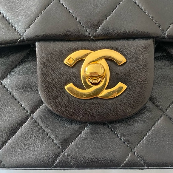 BLACK QUILTED LAMBSKIN CLASSIC DOUBLE FLAP MEDIUM - Picture 3 of 15